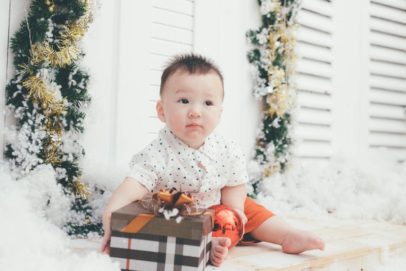 Em bé, trẻ em, bé trai, chụp giáng sinh, hộp quà, baby, children, boy, Christmas photography, gift boxes - Huynh Van 3