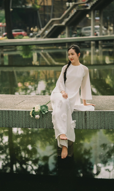 Áo dài, con gái, girl, thiếu nữ, trang phục truyền thống, Hồ con rùa, Việt Nam - Kha Ruxury 1