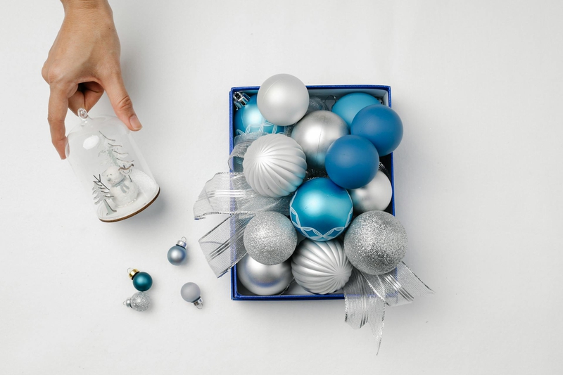 Quà, giáng sinh, trang trí, gift, decor, noel, christmas- Laura James 1
