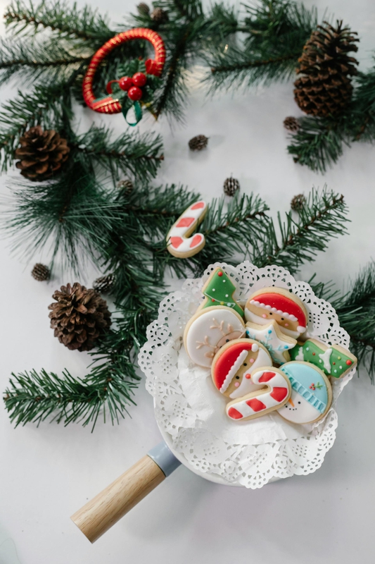 Bánh ngọt, kẹo, giáng sinh, cây thông, ông già, candy, pine tree, cakes, noel, christmas- Laura James 5