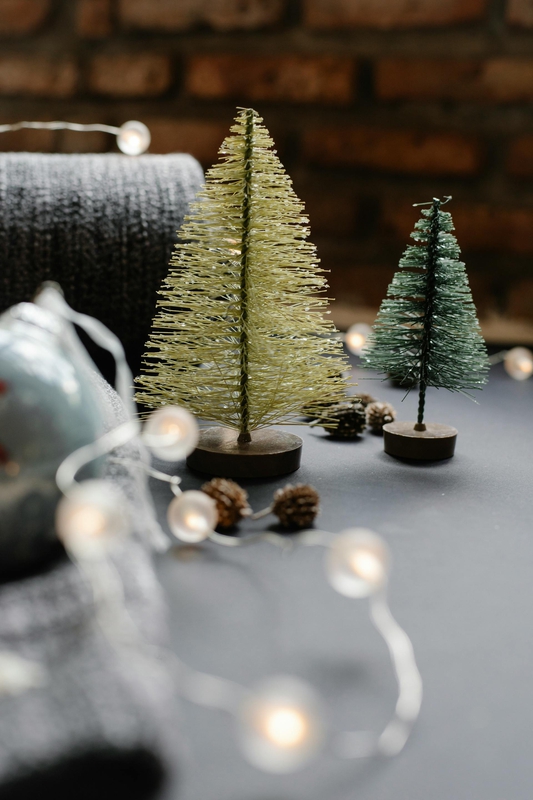 Giáng sinh, trang trí, cây thông, pine tree, decor, noel, christmas- Laura James 23