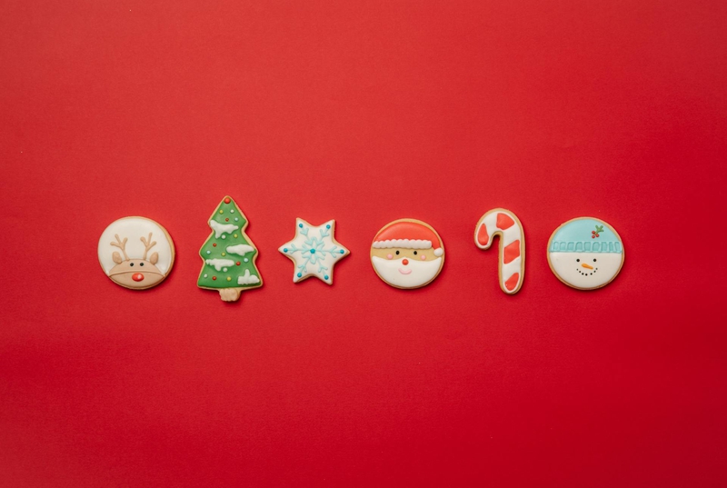 Bánh ngọt, kẹo, giáng sinh, cây thông, ông già, candy, pine tree, cakes, noel, christmas- Laura James 7