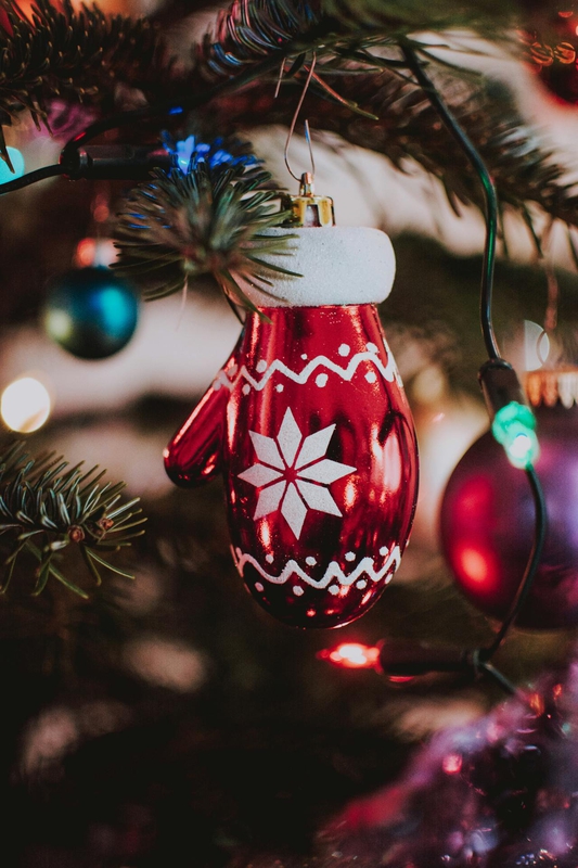 Trái châu, cây thông, trang trí, không khí giáng sinh, christmas balls, christmas tree, decoration, christmas atmosphere - lil artsy