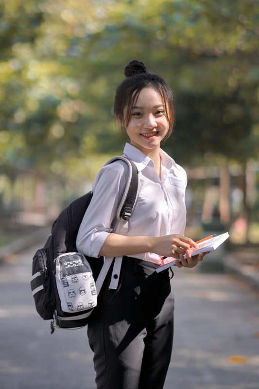 Học sinh, bạn nữ, lớp học, trường học, kỉ niệm, giáo dục, kỷ yếu, students, girl, class, school, memories, education, yearbook - Phi Long 1