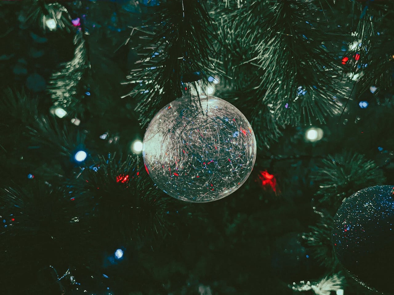 Trái châu, cây thông, trang trí, không khí giáng sinh, christmas balls, christmas tree, decoration, christmas atmosphere- Ale Conchillos