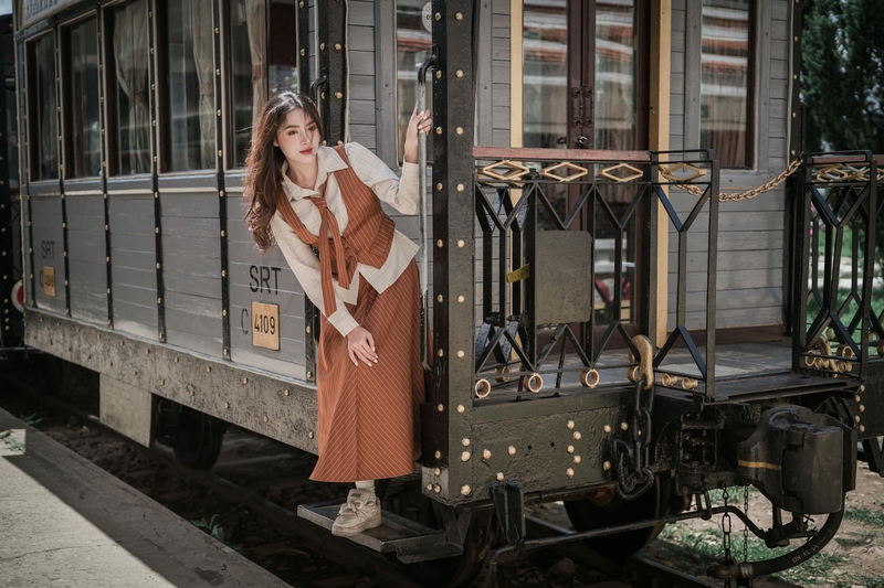 Đà Lạt, du lịch, travel, thiếu nữ, con gái, girl, ga xe lửa, xe lừa, train, Việt Nam - Tuấn Kiệt Jr 6