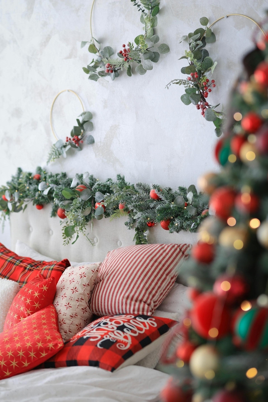Giáng sinh, quả châu, trái châu, cây thông, hộp quà, gift, pine, xmas, christmas, noel, background, decor - Valeria Boltneva