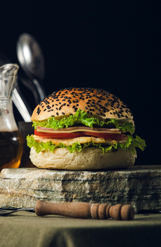 Hamburger, ăn vặt, thức ăn nhanh, snacks, fast food- Yuan Cao 1