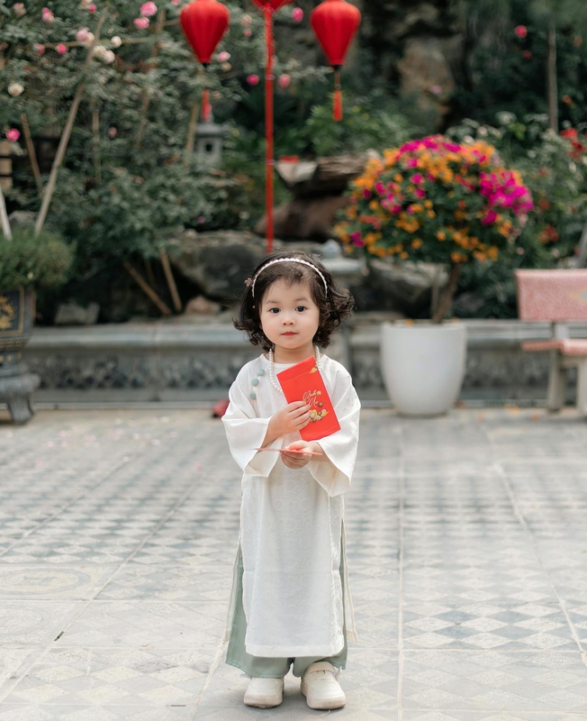Em bé, trẻ em, con gái, girl, kids, chụp ảnh, vui vẻ- Mochi mochi 132