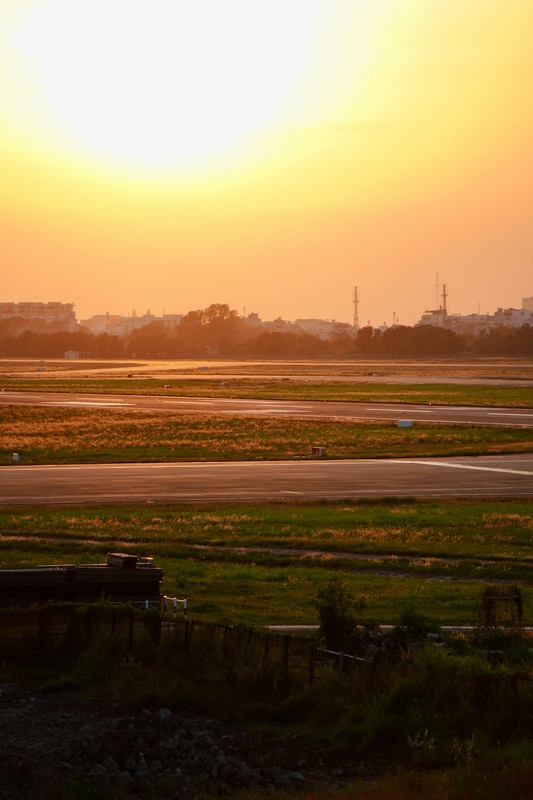Sân bay, đường băng, hoàng hôn, trời, airport, runway, sunset, sky - Tuan Vy