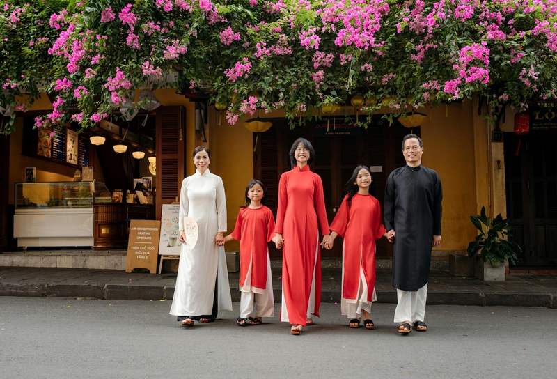 Gia đình, áo dài, truyền thống, Hội An, Huế, family, tradition - Võ Văn Tiến 2