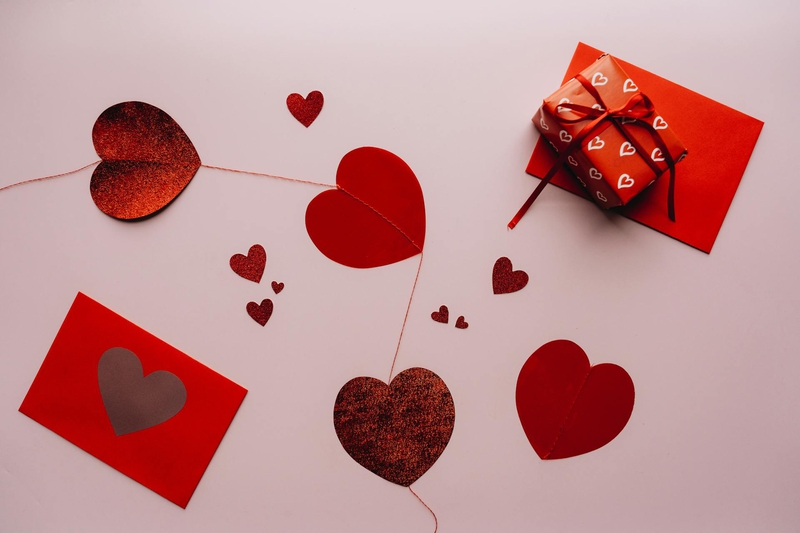Hộp quà, thiệp, valentine - alleksana 3