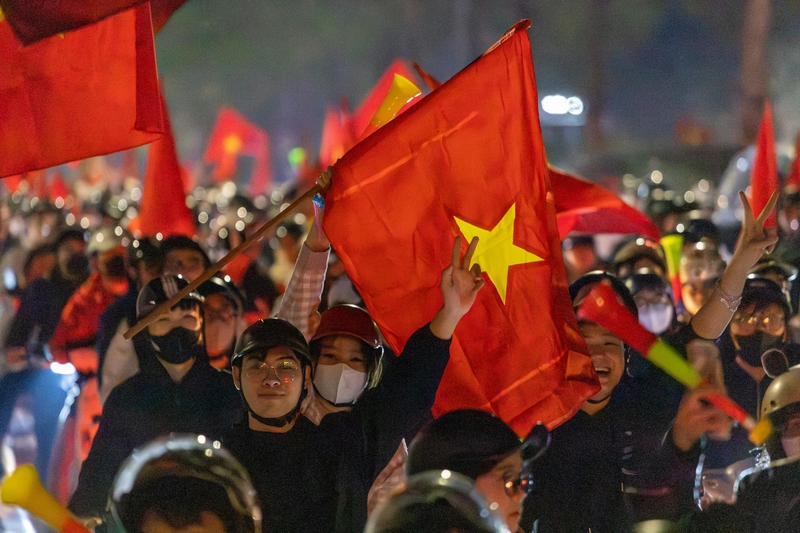Đi bão, lá cờ Việt Nam, lá cờ, cờ đỏ sao vàng, flag, truyền thống, văn hóa, Việt Nam - Hồng Quang Official 3 6