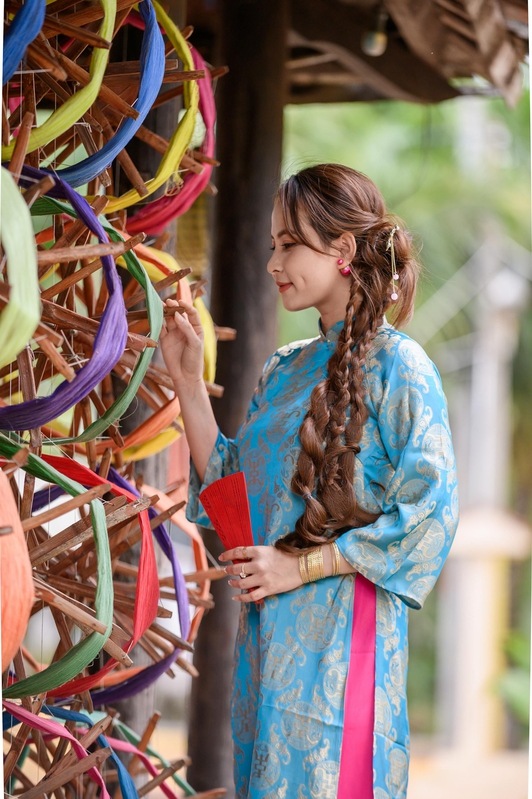 Áo dài, áo dài Việt Nam, áo dài màu xanh dương, con gái, girl, truyền thống, tết, xuân, spring, Việt Nam - Mai Anh 5 3