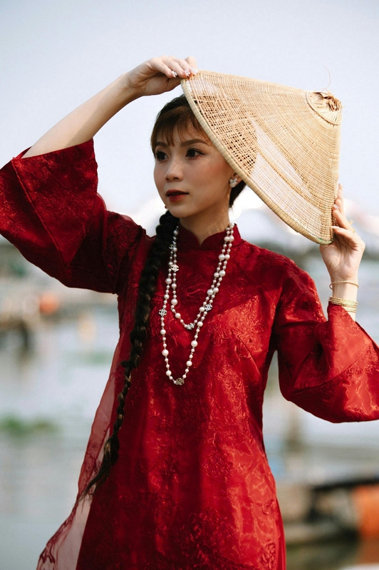 Áo dài, áo dài Việt Nam, áo dài màu đỏ, con gái, girl, truyền thống, tết, xuân, spring, Việt Nam - MINH VO 3