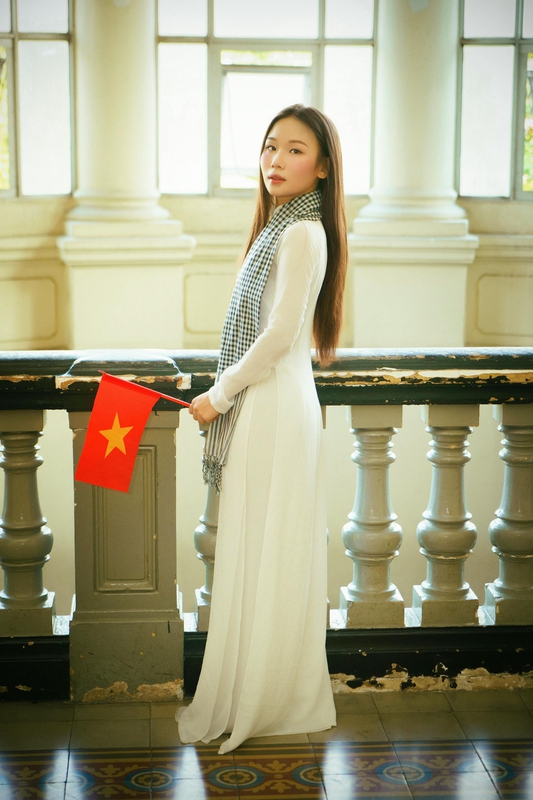 Áo dài, áo dài Việt Nam, áo dài màu trắng, con gái, girl, truyền thống, tết, xuân, spring, Việt Nam, Hà Nội, Phố cổ - Thien Le Duy