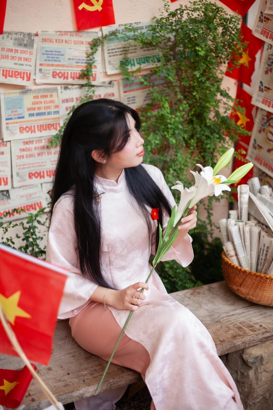 Ái dài, con gái, girl, lá cờ Viêt Nam, nón lá, truyền thống, tết, xuân, spring, Việt Nam, Hà Nội, Phố cổ - Hồng Thắng Lê 8