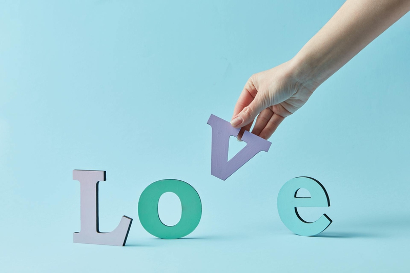 Chữ, love, mô hình - DS stories 2