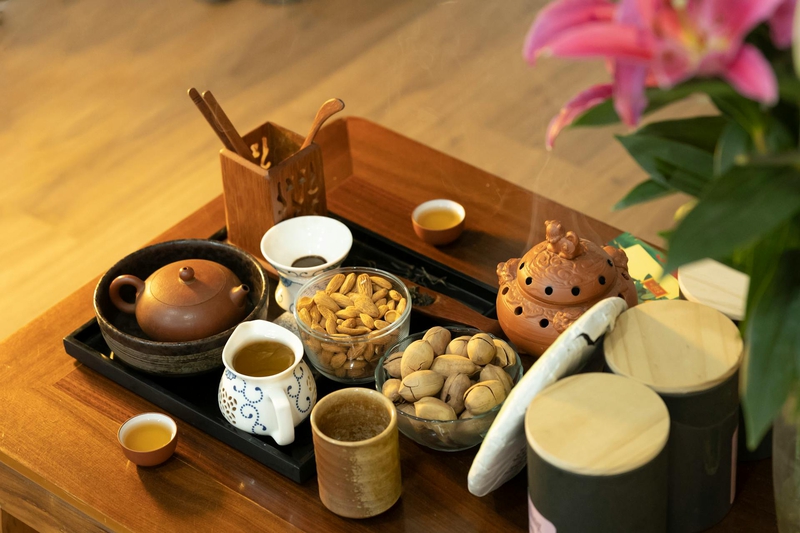 Bánh mứt, trà-HONG SON 2