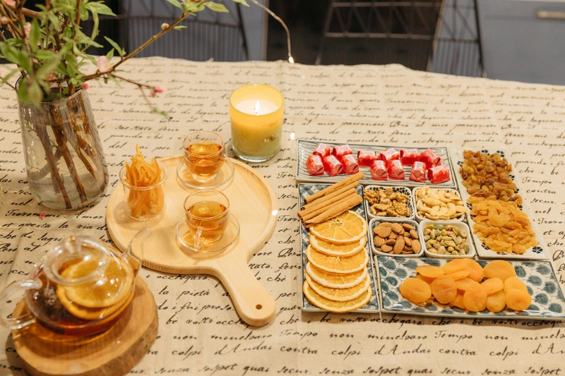 Bánh mứt, trà-HONG SON 9