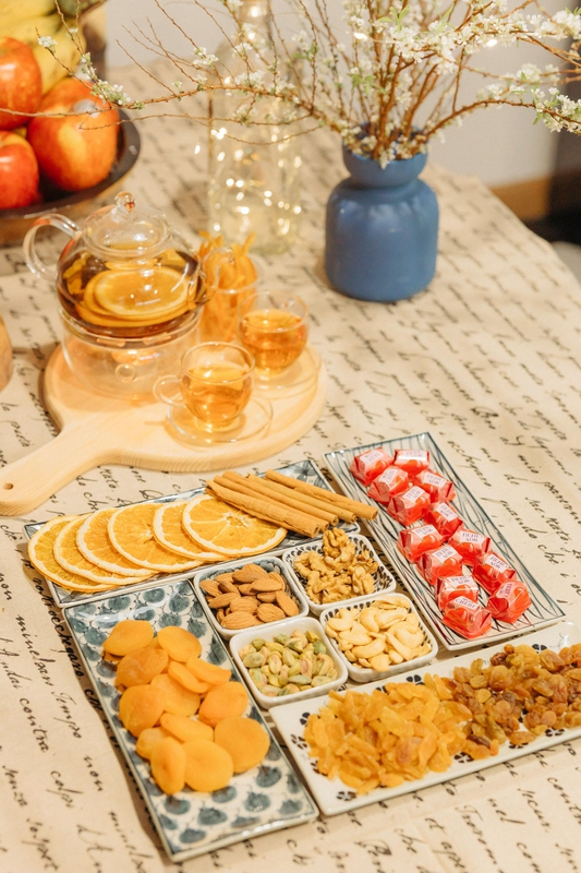 Bánh mứt, trà-HONG SON 11