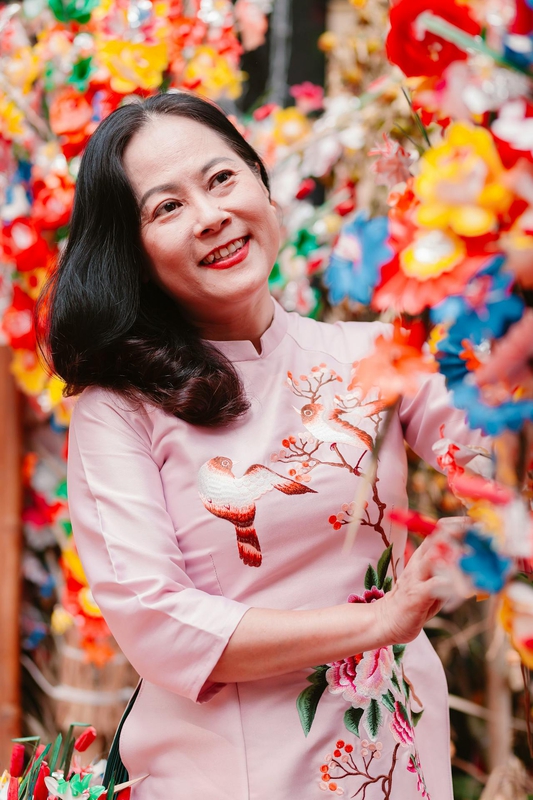 Cô giáo, áo dài, Thể Phạm 1