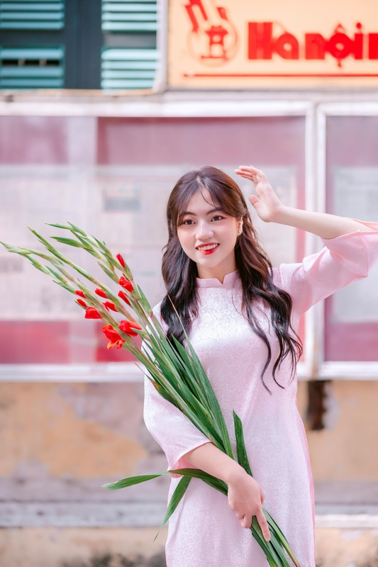 Cn gái, áo dài, Tết - Toàn Văn 6