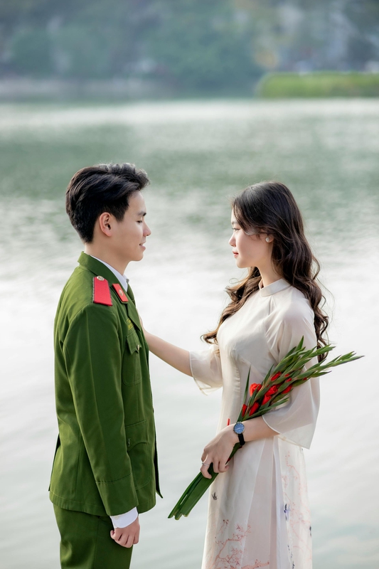 Cặp đôi, quân nhân, áo dài - Toàn Văn 4