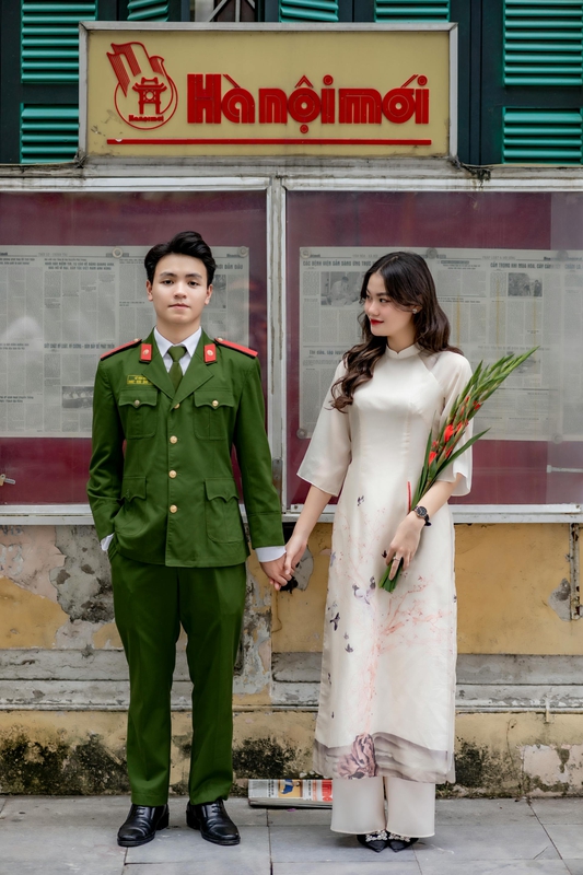 Cặp đôi, quân nhân, áo dài - Toàn Văn 10