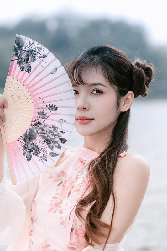 Con gái, hoa sen - Toàn Văn 2