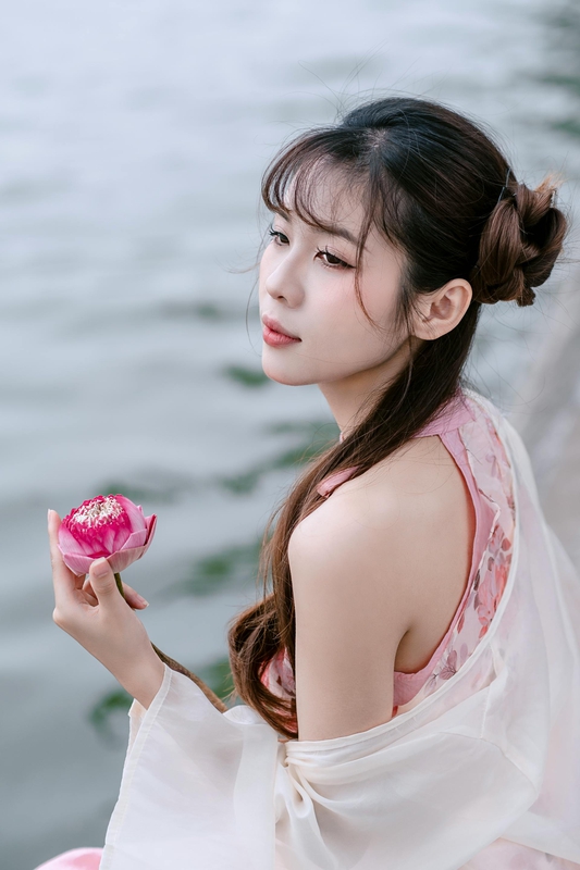 Con gái, hoa sen - Toàn Văn 7