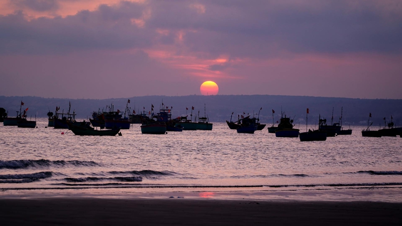 Biển, làng chài, bình minh - Khang Ocean 2