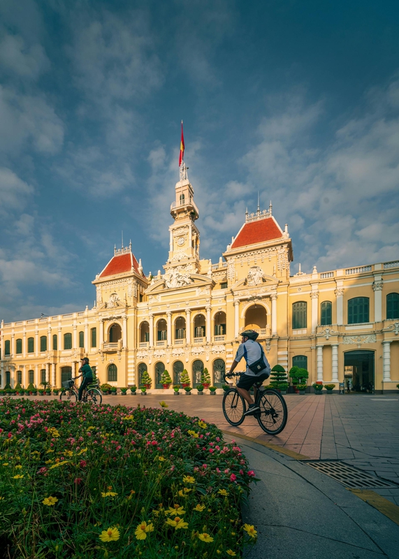 Ủy ban thành phố, Việt Nam - Ninh Tien Dat 2