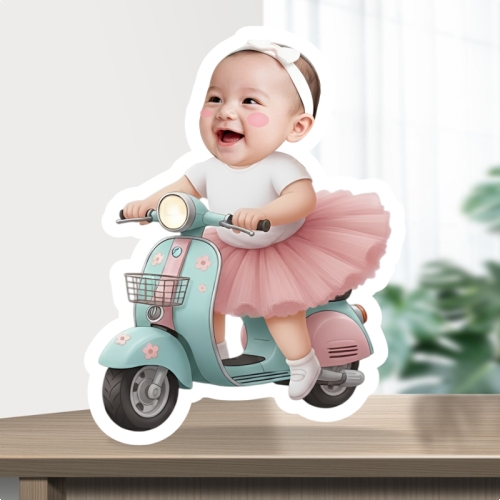 Mẫu thiết kế Poster để bàn Em bé lái xe máy