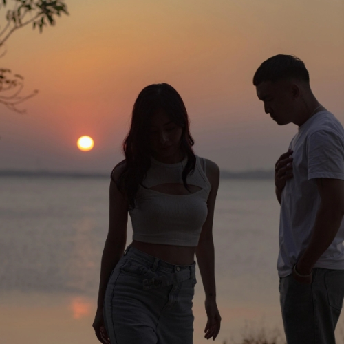 Couple, tuổi trẻ, thanh xuân, cá nhân, personal style, hiện đại, modern, simple, đơn giản — 3