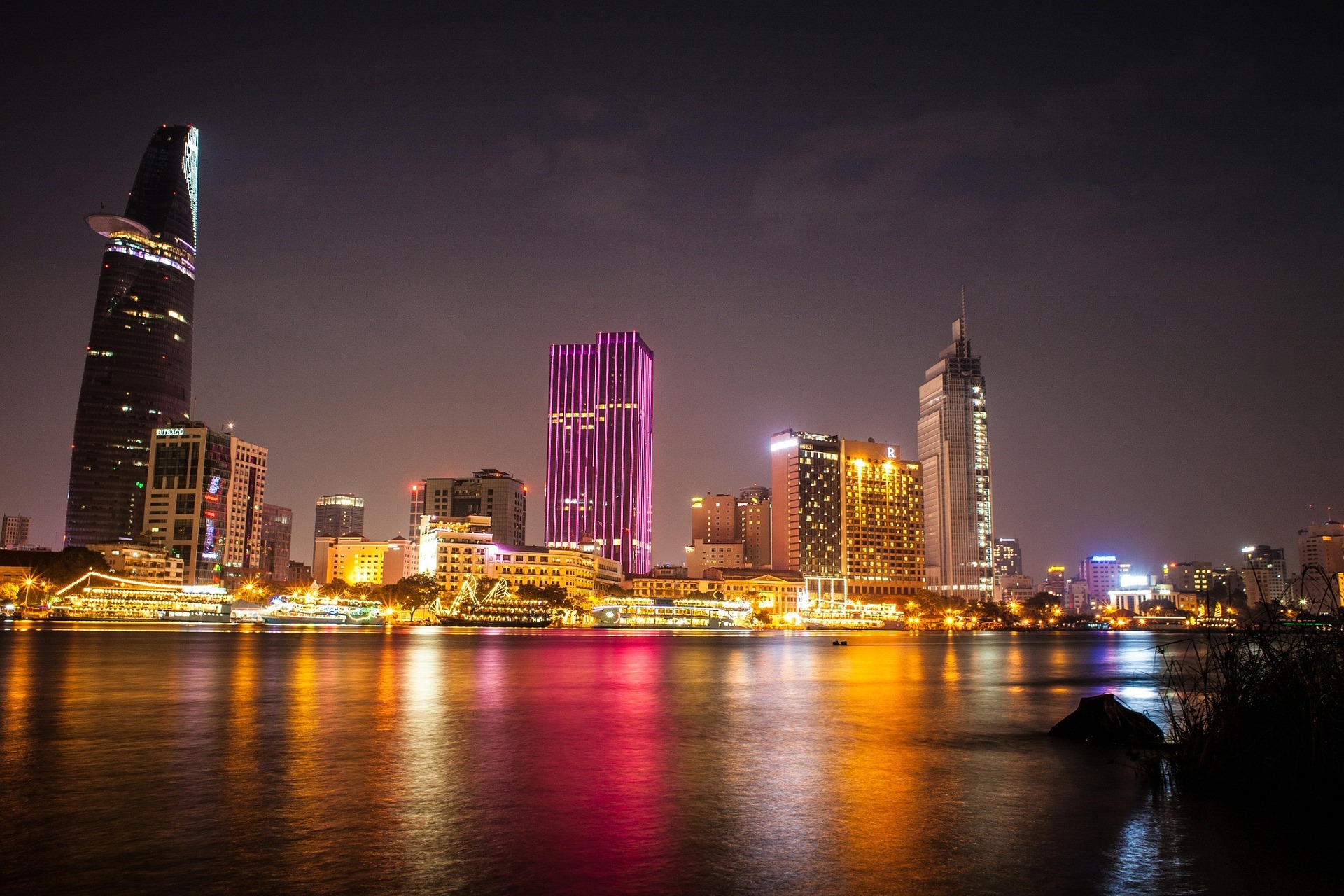 Bitexco, Sài Gòn, Hồ Chí Minh, Việt Nam, Viet Nam, bờ sông -  nguyenkhacqui