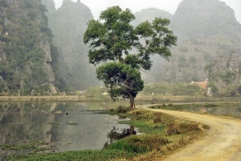 Hoa Lư, núi, hồ, du lịch, Việt Nam - DEZALB