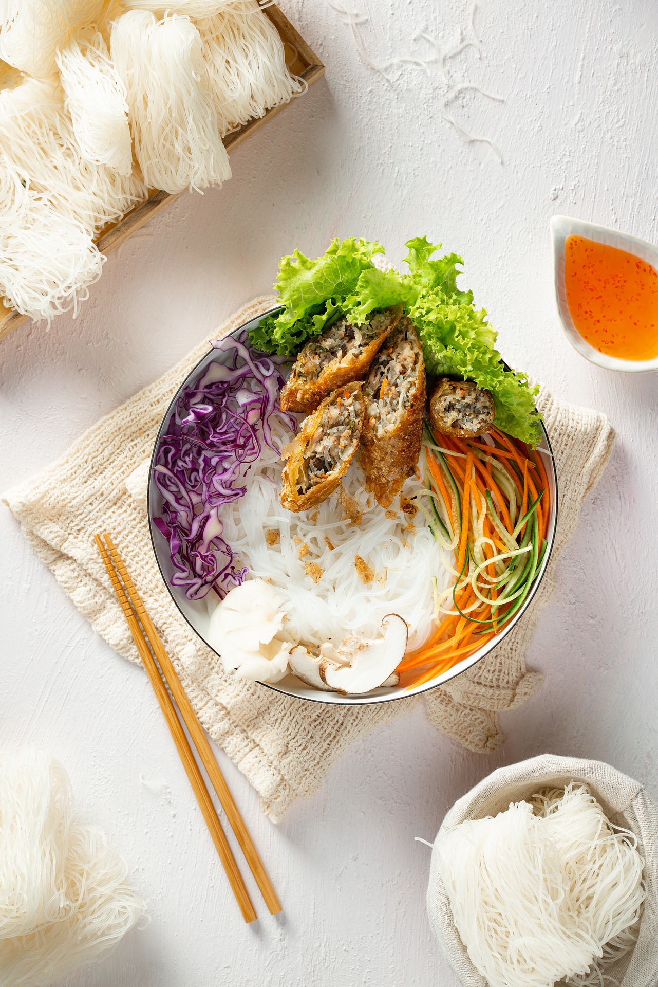 Món ăn Việt Nam, ẩm thực Việt Nam, bún tươi, bún chả rán, bún chả -Trang Pham