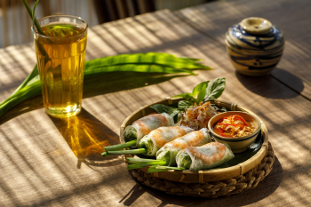Món ăn Việt Nam, ẩm thực Việt Nam, gỏi cuốn tôm, gỏi cuốn, goi cuon - Trang Pham 2