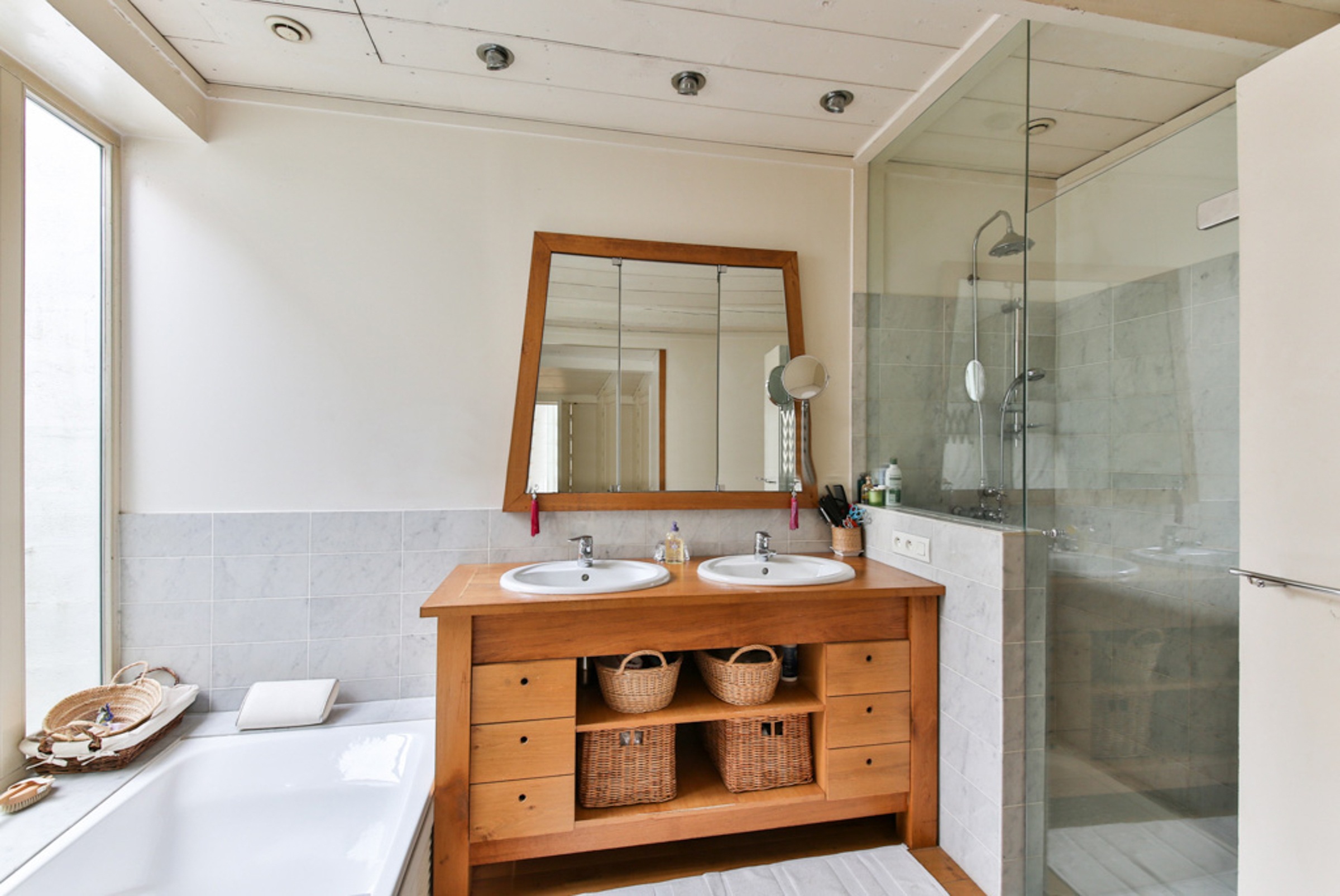 Nội thất, phòng tắm, nhà tắm, bàn trang điểm, gương, bồn tắm, nhà, house, home - La-Belle-Galerie