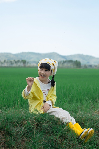 Em bé, trẻ em, con gái, girl, đồng ruộng, nông dân -  Jupilu 19