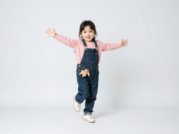 Em bé, trẻ em, con gái, girl, kids, chụp ảnh, vui vẻ 194
