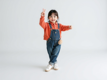 Em bé, trẻ em, con gái, girl, kids, chụp ảnh, vui vẻ 213