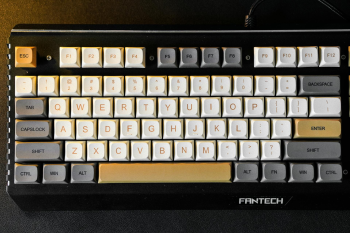 Bàn phím, keyboard, điện tử, công nghệ - Nguyễn Sơn Tùng