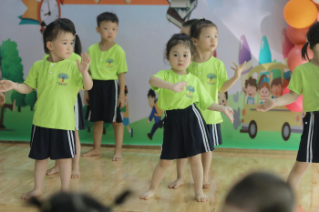 Em bé, trẻ em, con gái, girl, kids, chụp ảnh, vui vẻ- Mochi mochi 68