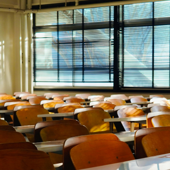 Trường học, school, lớp học, class, bàn ghế - zhu yi