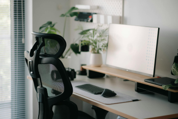 Văn phòng, office, bàn làm việc, bàn, desk, tài liệu, folder, laptop, máy tính - Alpha En