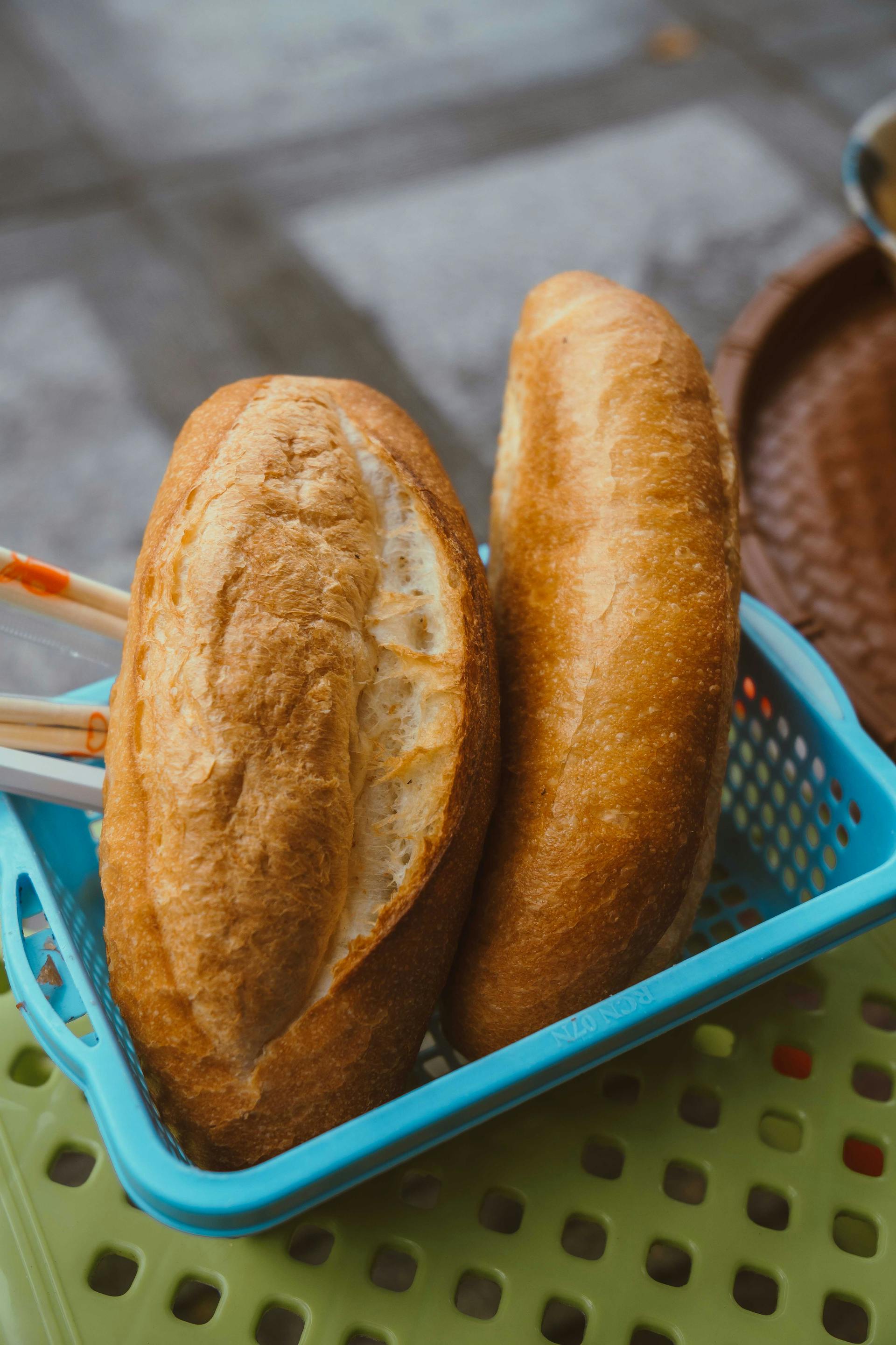 Bánh mì, bánh mì không, bread, món ăn Việt Nam, Việt Nam, ẩm thực, food - Khanh Nguyen