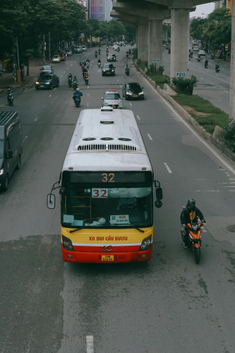 Xe buýt, bus, Hà Nội, Hanoi, Vietnam, Việt Nam, xe máy, motorbikes, ô tô, cars - Anh Tuan
