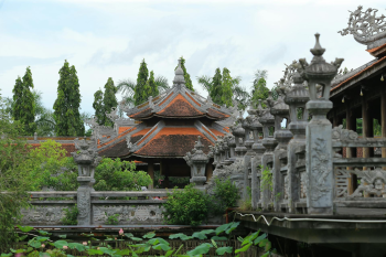 Chùa, pagoda, hồ sen, lotus pond, Việt Nam, background - 85 LENS (Ngô Hoàng Auth)